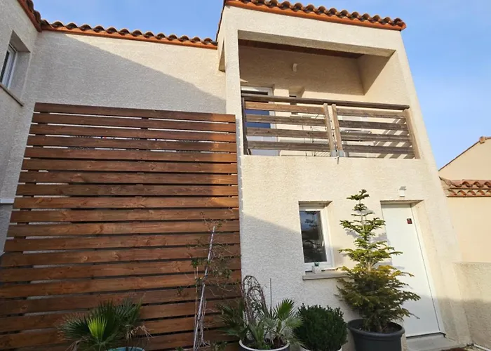 Appartement neuf 6 couchages 50 metres de la plage